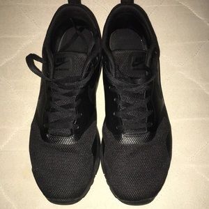 Black Nike Air Max